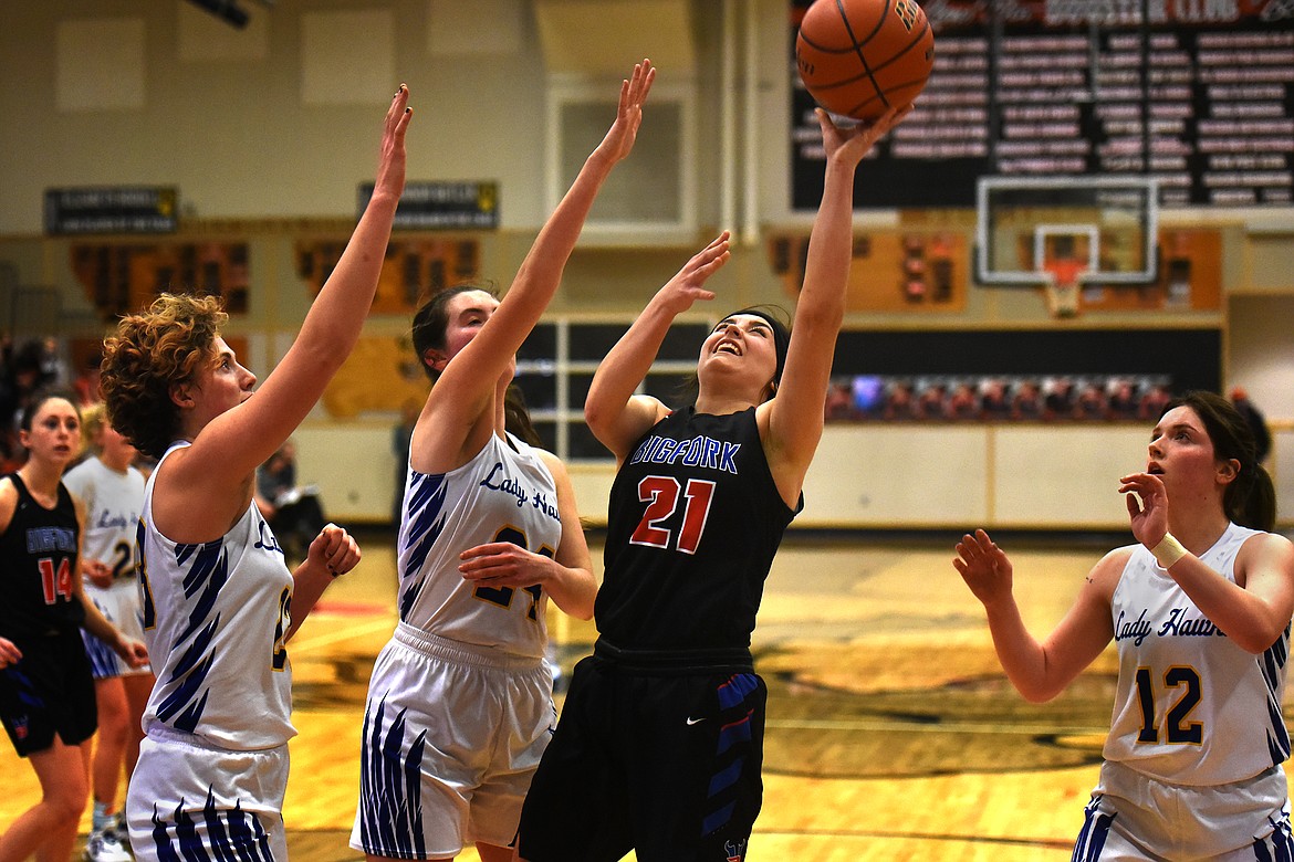 The Valkyries battled it out on the court during the Western B Divisional Basketball Tournament in Eureka last weekend.
Jeremy Weber/Bigfork Eagle