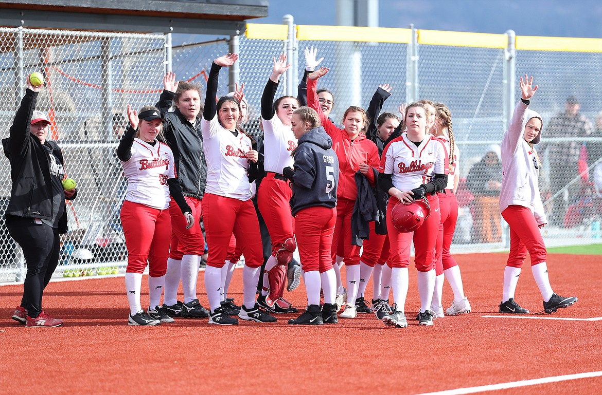 The team waves goodbye to Moscow after completing a doubleheader sweep of the Bears on Saturday.