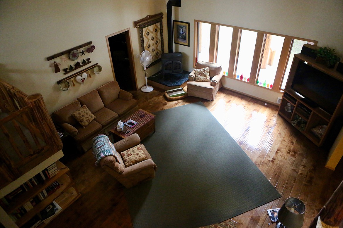 The living room area at Samaa Retreat Center.