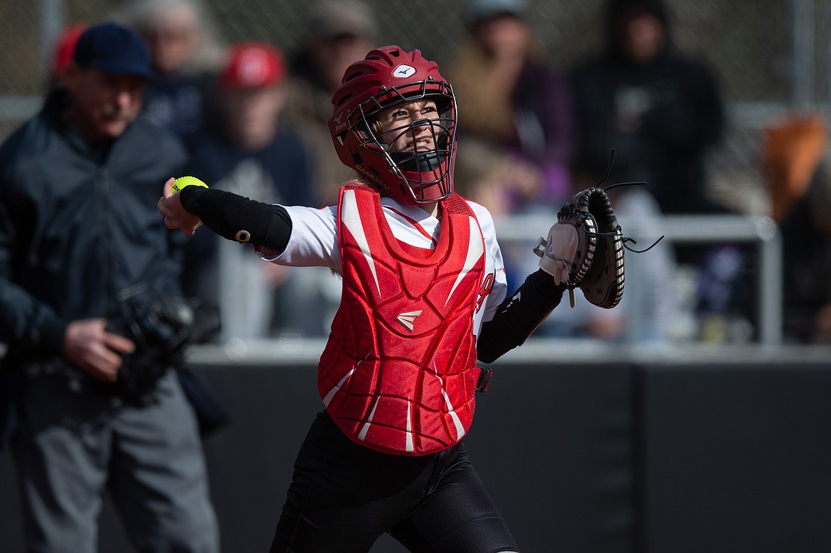 Cather Jaidyn Inman throws a ball on Tuesday.