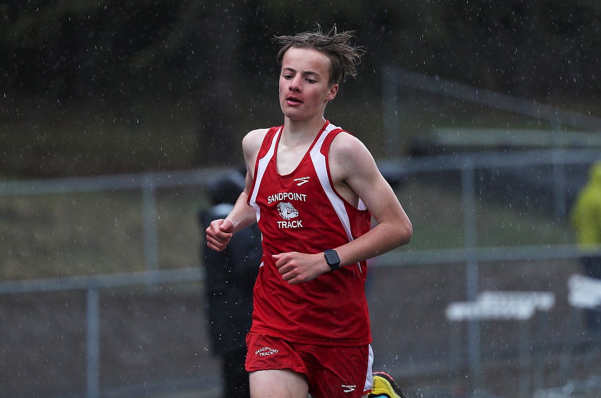 Kasten Grimm competes in the 1600.