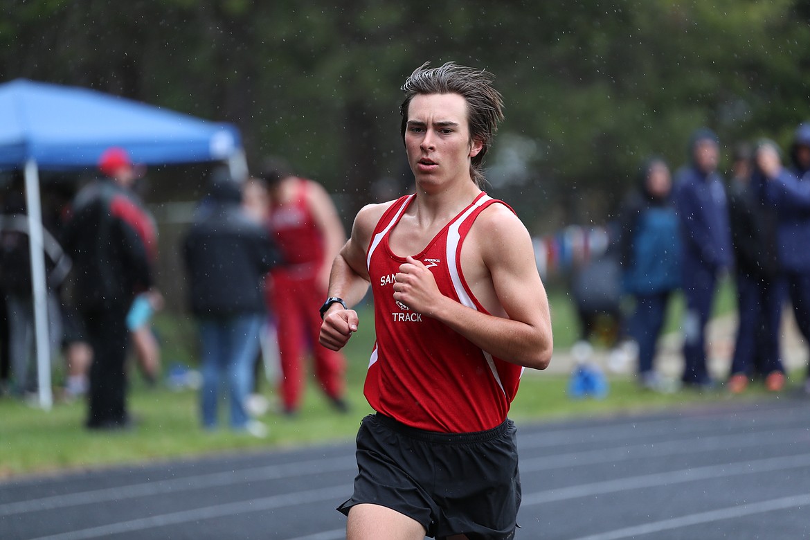 Keegan Nelson runs in the 3200 on Saturday.