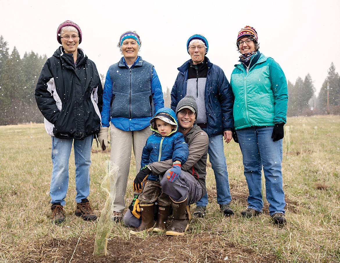 Three generations of the Rogers family include: front row, Scott Yeats and son Luke; back row, Ruth Clawson, Luci Yeats, Shirley Folkwein and Laura Folkwein. (Chris Peterson photo)