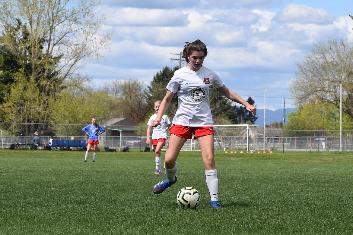 Photo by MARCEE HARTZELL
The Thorns North FC Girls 07 Red soccer team defeated FC Spokane G06 McGarity 4-0. Natalie Thompson first scored from a penalty kick and then from an assist from Ellie McGowan. Fiona Macdonald scored off of a deflection and Libby Morrisroe (pictured) scored late in the second half with the assist from Lily Bole. Liliana Brinkmeier tallied the shutout in goal.