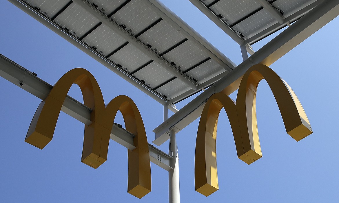 McDonald’s is raising pay at 650 company-owned stores in the U.S. as part of its push to hire thousands of new workers in a tight labor market. The fast food giant is the latest restaurant chain to announce pay raises. (AP Photo/Nam Y. Huh, File)