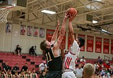 Royal boys defeat Othello, 60-42