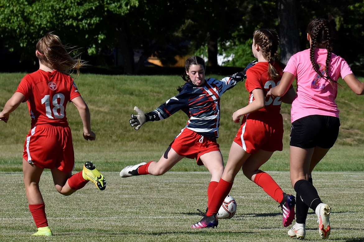 Photo by SUZI ENTZI
The Thorns North FC 08 Girls Red soccer team traveled to Boise to play in the Idaho State Cup this past weekend. On Friday the Thorns defeated Indie Chicas 08G TN 3-1. Izzie Grimmett had a goal and an assist. Avery Lathen and Talia Lambro each had one goal. Alli Carrico had an assist. On Saturday morning the Thorns  fell to the Boise Timbers Thorns 08G Red 3-1. Alli Carrico had the Thorns goal with the assist by Hailoh Whipple. Saturday evening the Thorns lost to PVSC United 08 Premier 3-0. Macy Walter (pictured) and Adysen Robinson were in goal for the Thorns for the State Cup games.