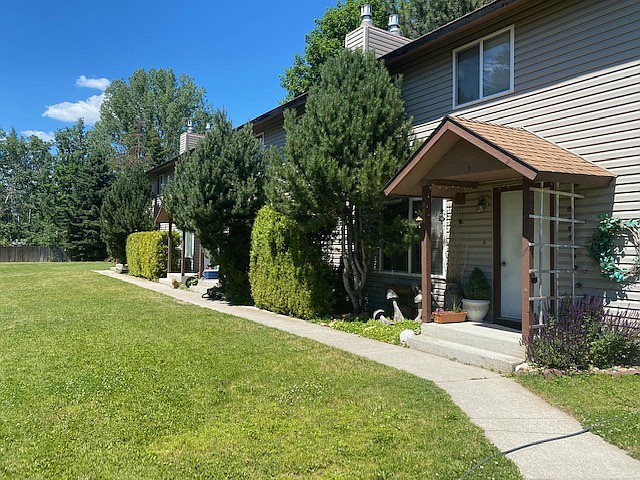 Exterior of the Townhomes located on Abbey Rd. in Coeur d'Alene. The Press spoke to several residents of the property about their current rental cost increase. (ELLI GOLDMAN HILBERT/Press)