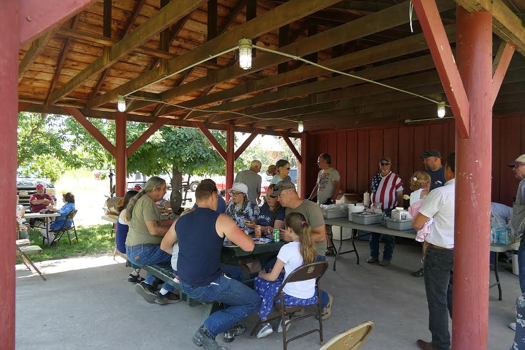 Plains citizens enjoyed a barbecue and a reading of the Declaration of Independence put on by the Plains VFW 3596 and The Free Americans last Sunday at Fred Young Park. (Adam Lindsay/Valley Press)