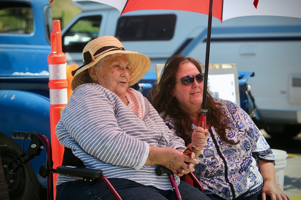 AAGPBL legends still fighting for girls' baseball