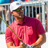 SHOWCASE GOLF: Mulder leads after first day