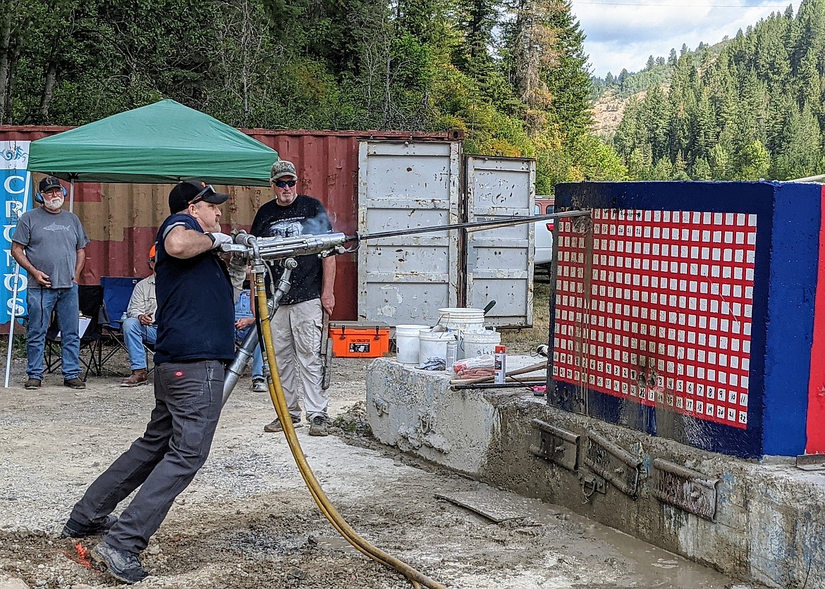 Tom Curl with the Galena mine sets his jackleg up for the individual event. Curl would place fourth overall.