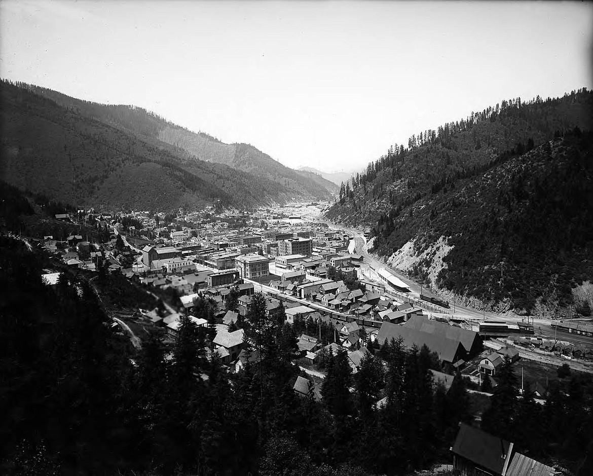 Wallace before the 1910 fire burned the east side of town.