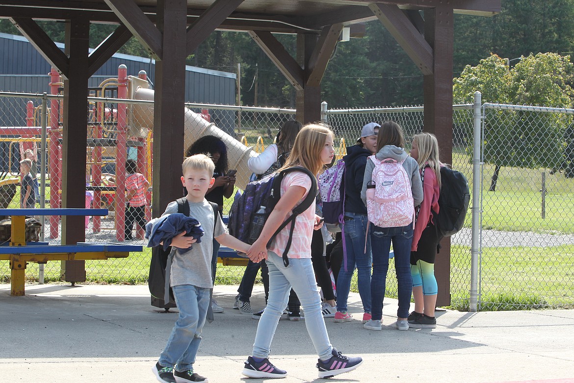 Students leave Libby Elementary School after their first day of classes on Aug. 25. (Will Langhorne/The Western News)
