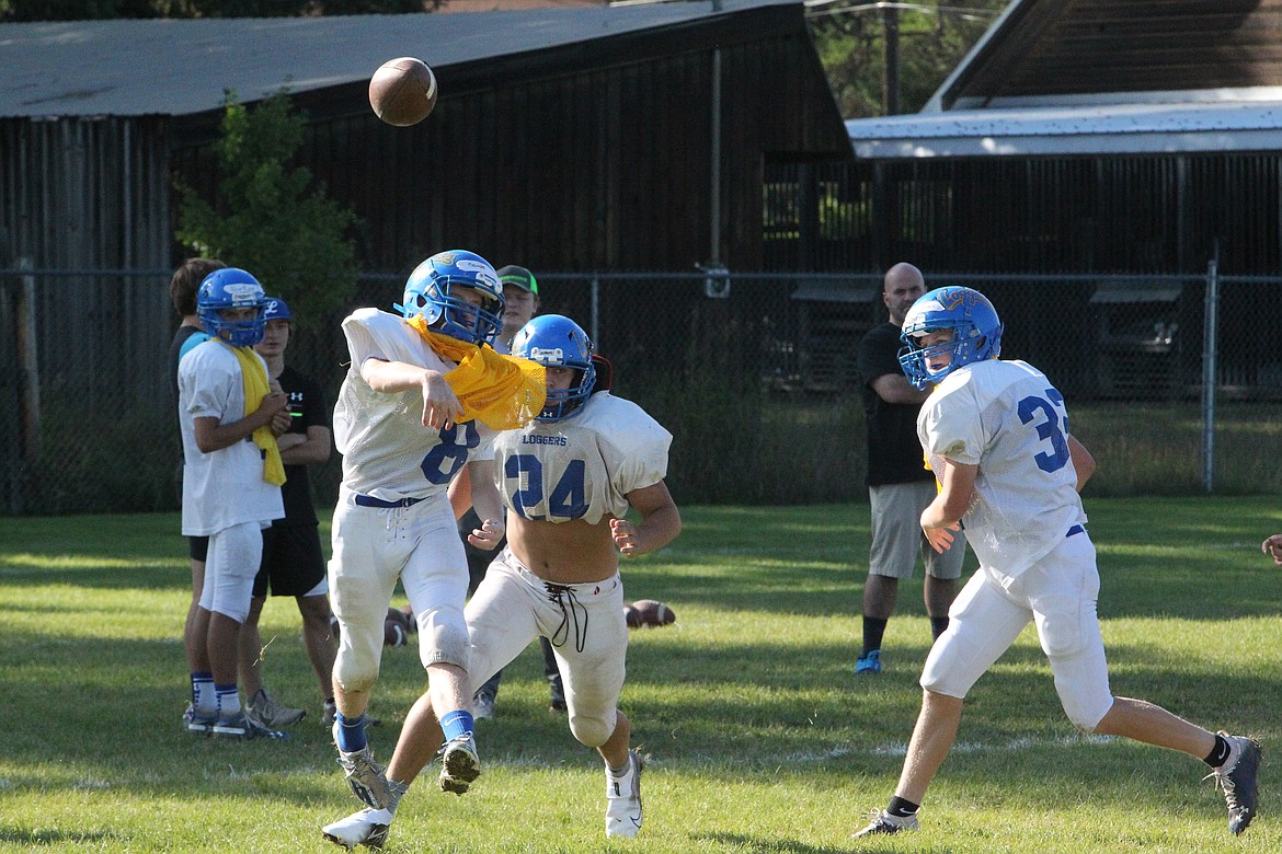 Ryan Beagle lobs a pass during an Aug. 24 practice. (Will Langhorne/The Western News)
