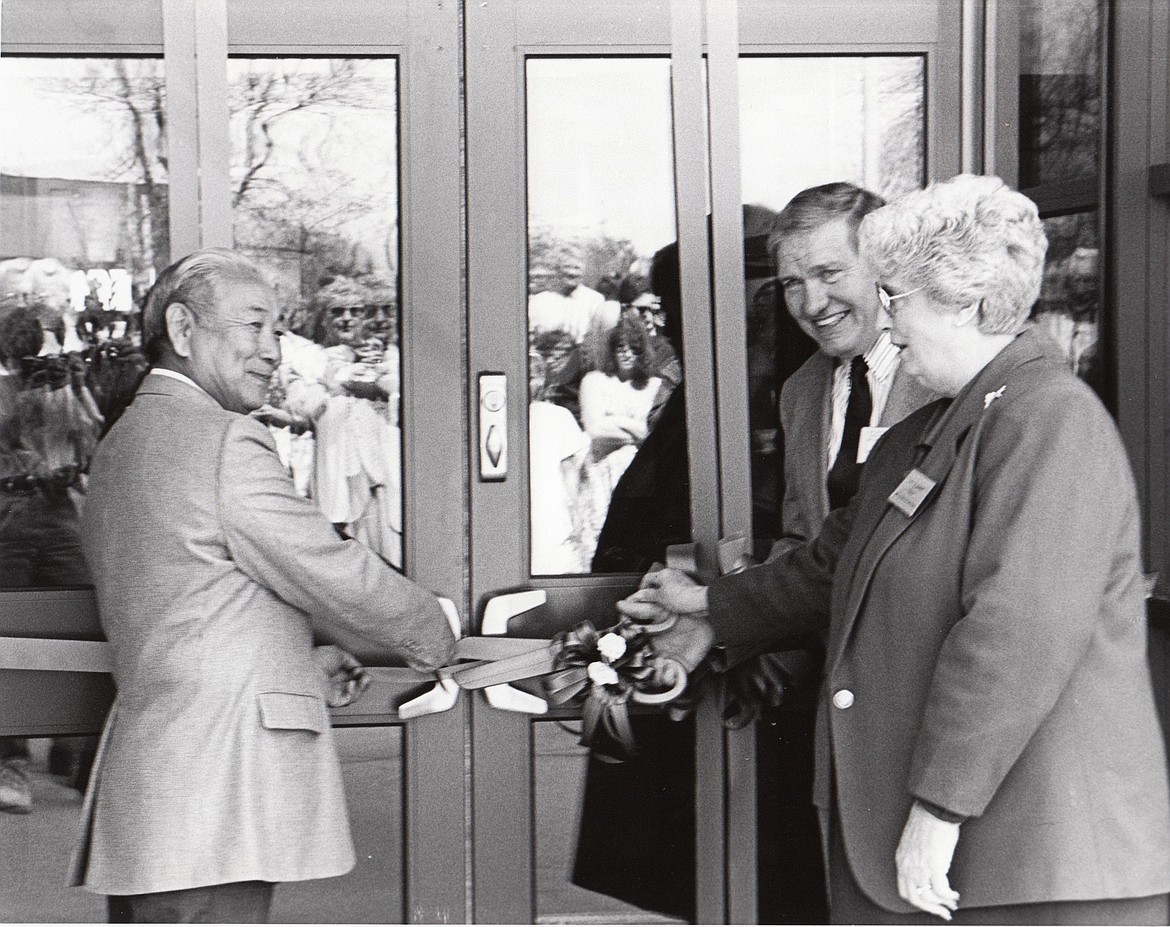 Paul Hirai with Big Bend Community College Interim President Gene Schermer and Patricia Schrom at the opening of the Math and Science Building in 1994 or 1995.