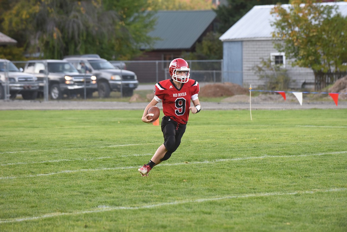 Noxon's Shamus Wheeldon returns the opening kickoff of last Friday's game against West Yellowstone. West Yellowstone ended up forfeiting the game after one of its players was injured. (Scott Shindledecker/Valley Press)