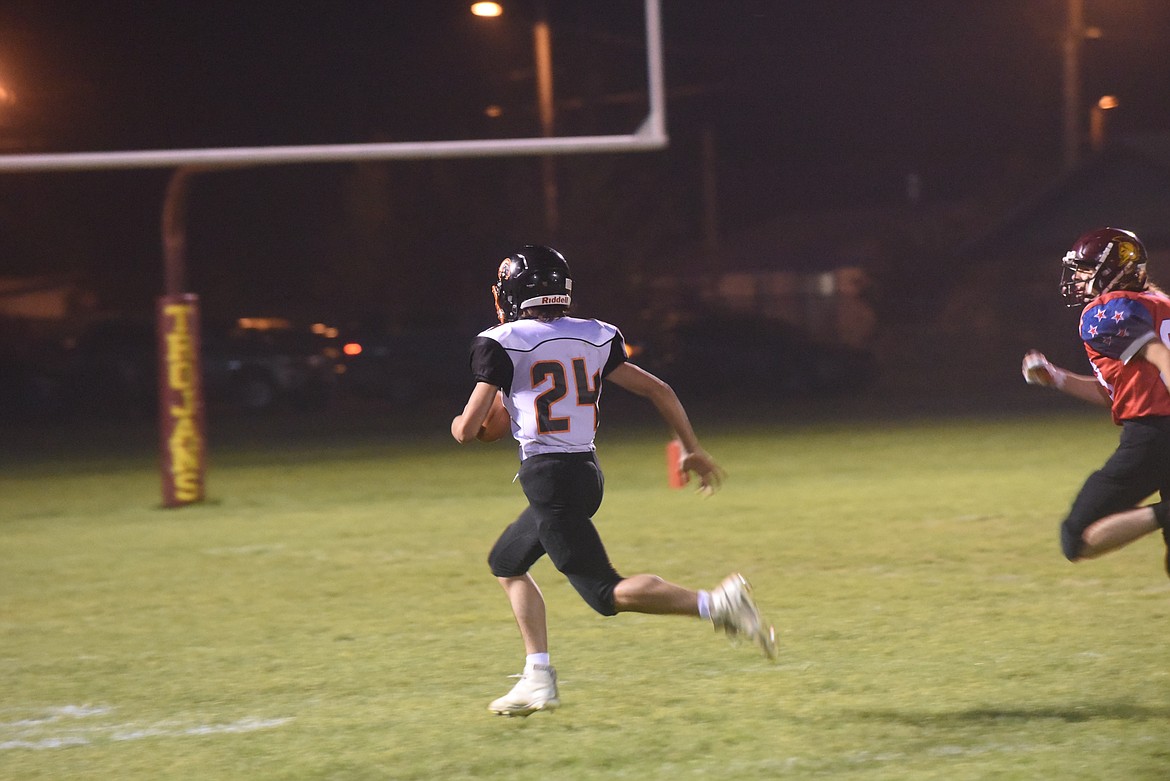 Plains receiver Drew Carey nearly scored on a long pass play against Troy. (Scott Shindledecker/Valley Press)