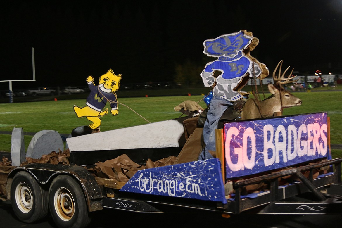 Student float showed at the homecoming game.