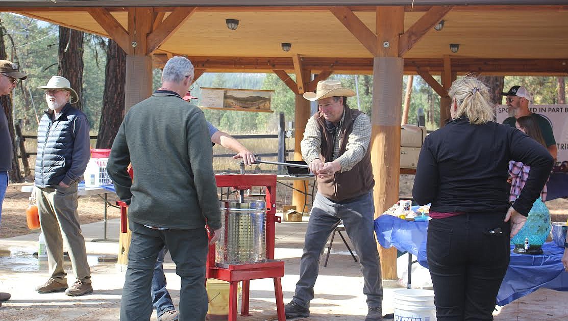 Nine Mile Community hosts apple cider festival Valley Press/Mineral