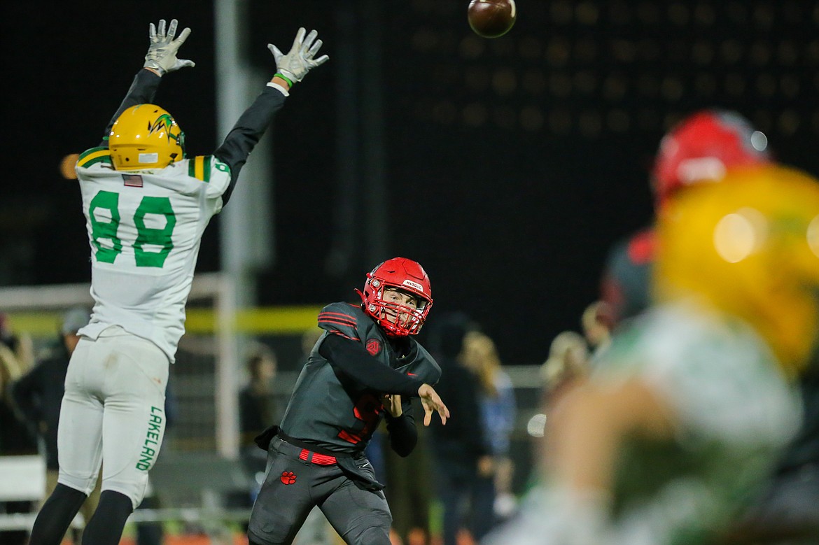 Junior Parker Pettit throws a pass on Friday.