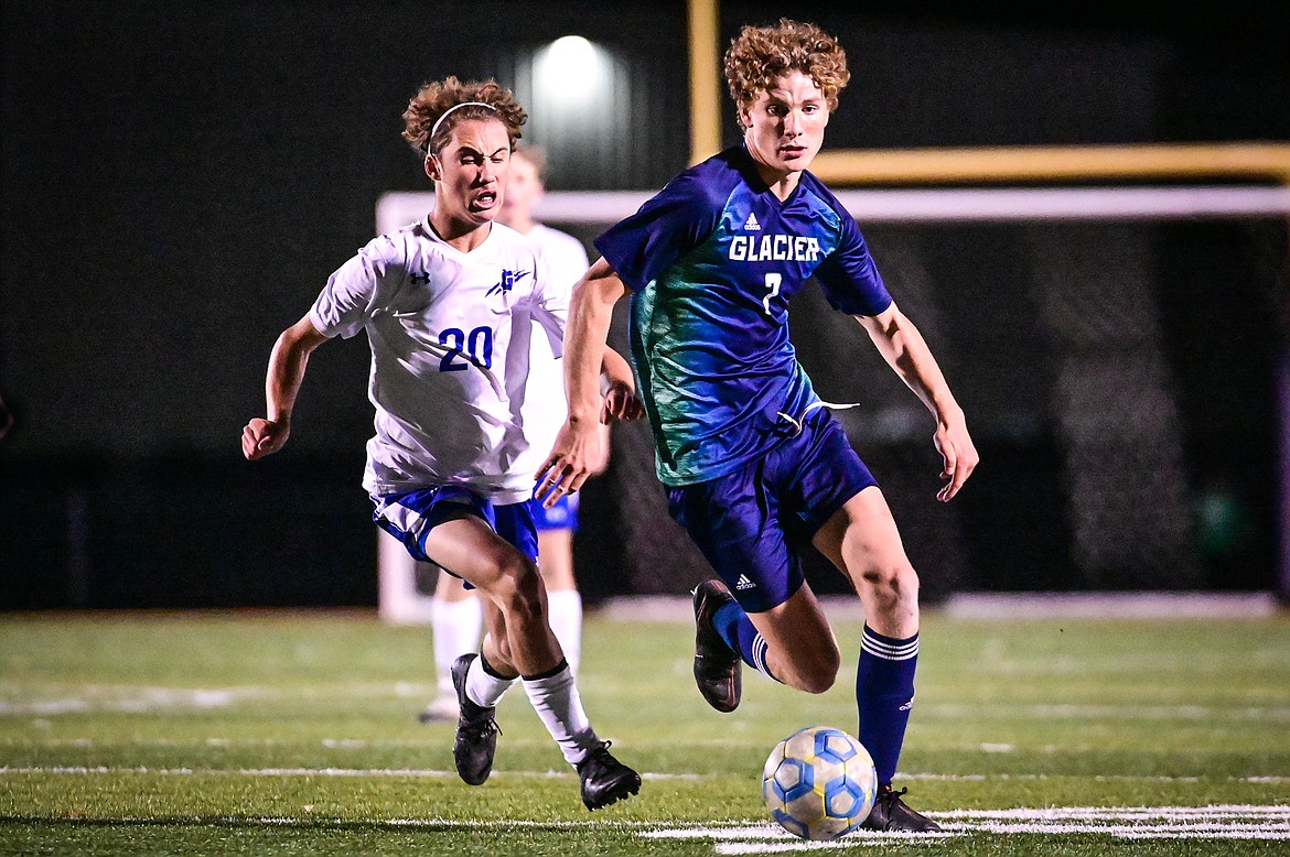 Glacier's Sullivan Coggins (7) attacks the Gallatin defense in the second half at Legends Stadium on Saturday, Oct. 23. (Casey Kreider/Daily Inter Lake)