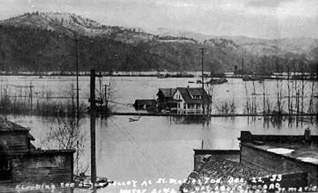 A photo of the St. Joe River on Dec. 22, 1933. Fred Murphy had to navigate all night up this flood, in the dark and without the usual navigational aids in place to deliver supplies to the stranded CCC workers.