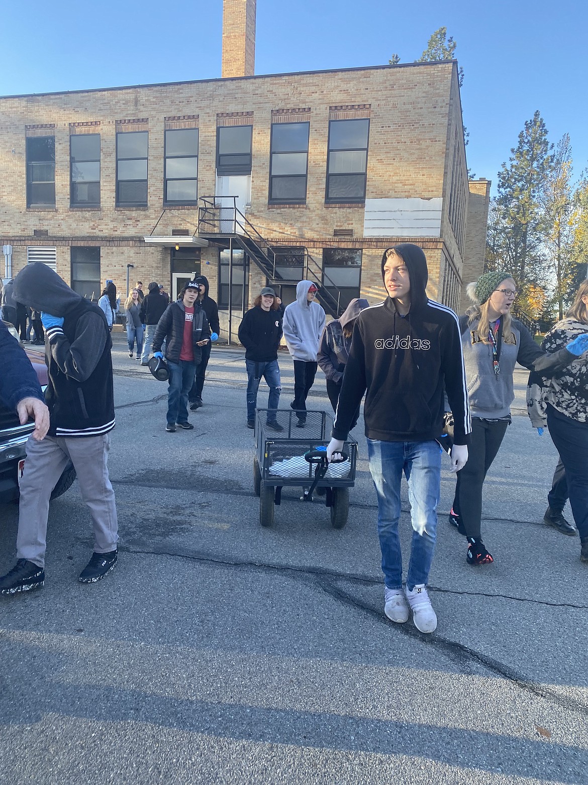 The entire Mountain View High School student body set off Wednesday to help with a Main Street clean-up project initiated by eleventh grader, Michael Whitt.