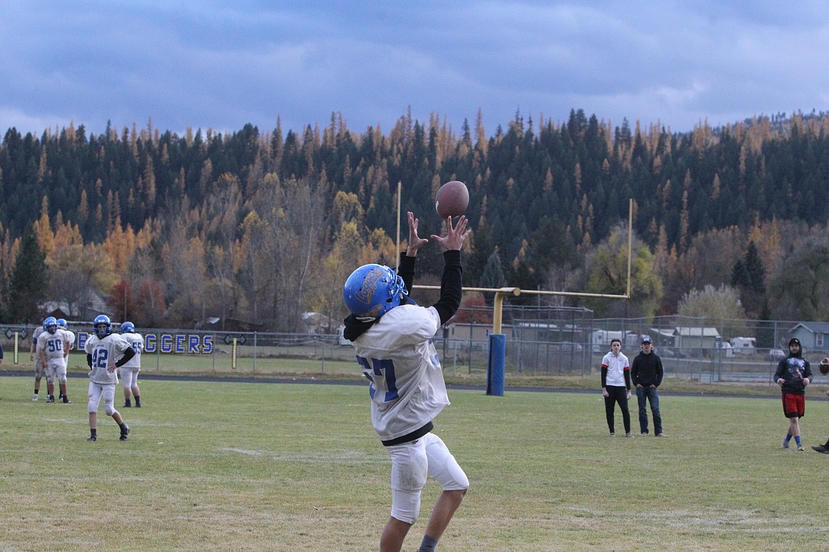 The Loggers work on their passing game headed to the playoffs. (Will Langhorne/The Western News)