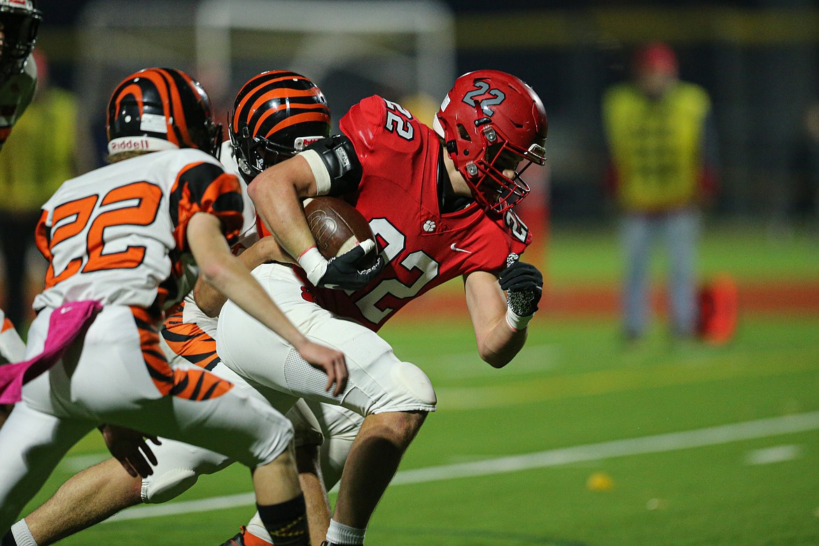 Junior Wes Benefield runs into the end zone for a 15-yard score on Friday.