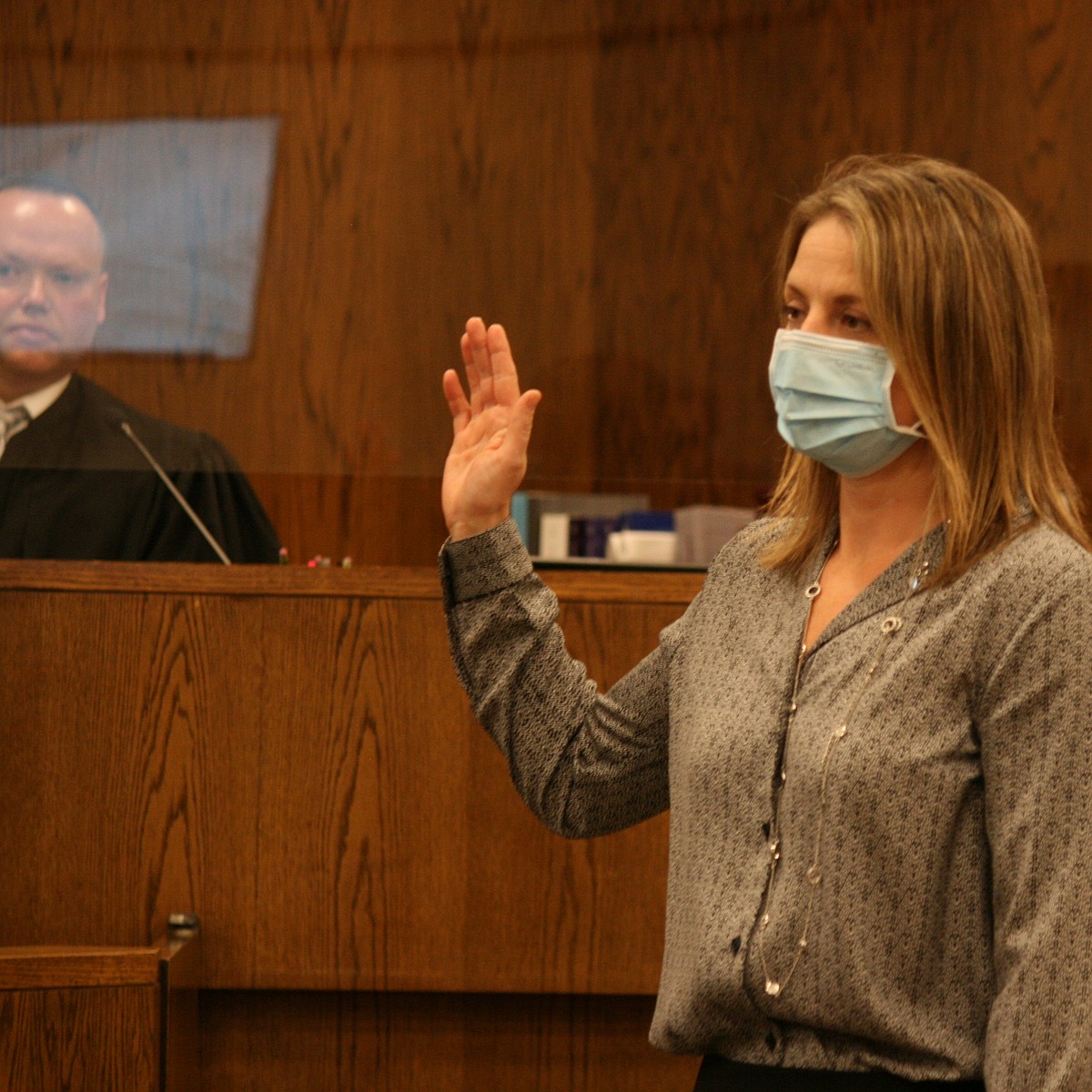 Gigliotti sworn in: First woman steps in as Grant County Superior Court ...