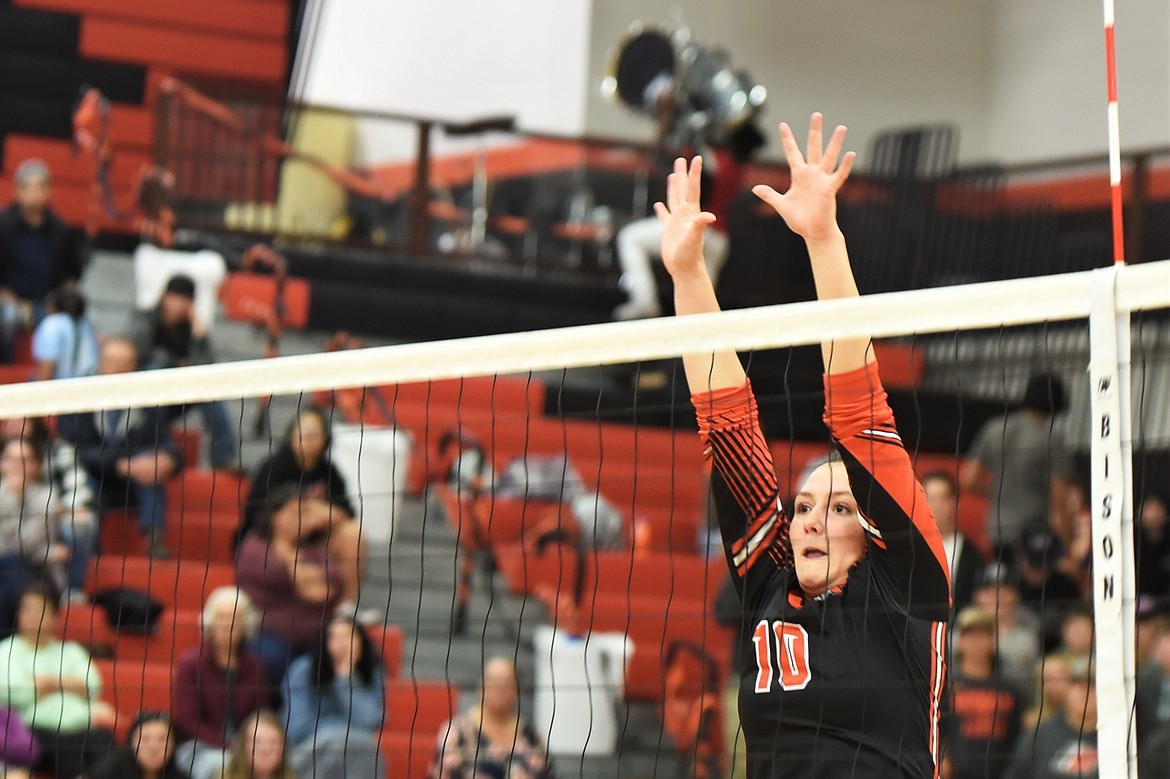 Rylie Lindquist guards the net against Libby. (Scot Heisel/Lake County Leader)