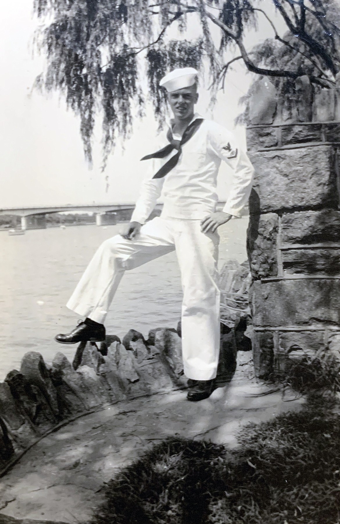 At age 19, Arnold Peterson joined the navy and served as a chief radio technician aboard a destroyer in the Pacific during World War II. (photo provided)