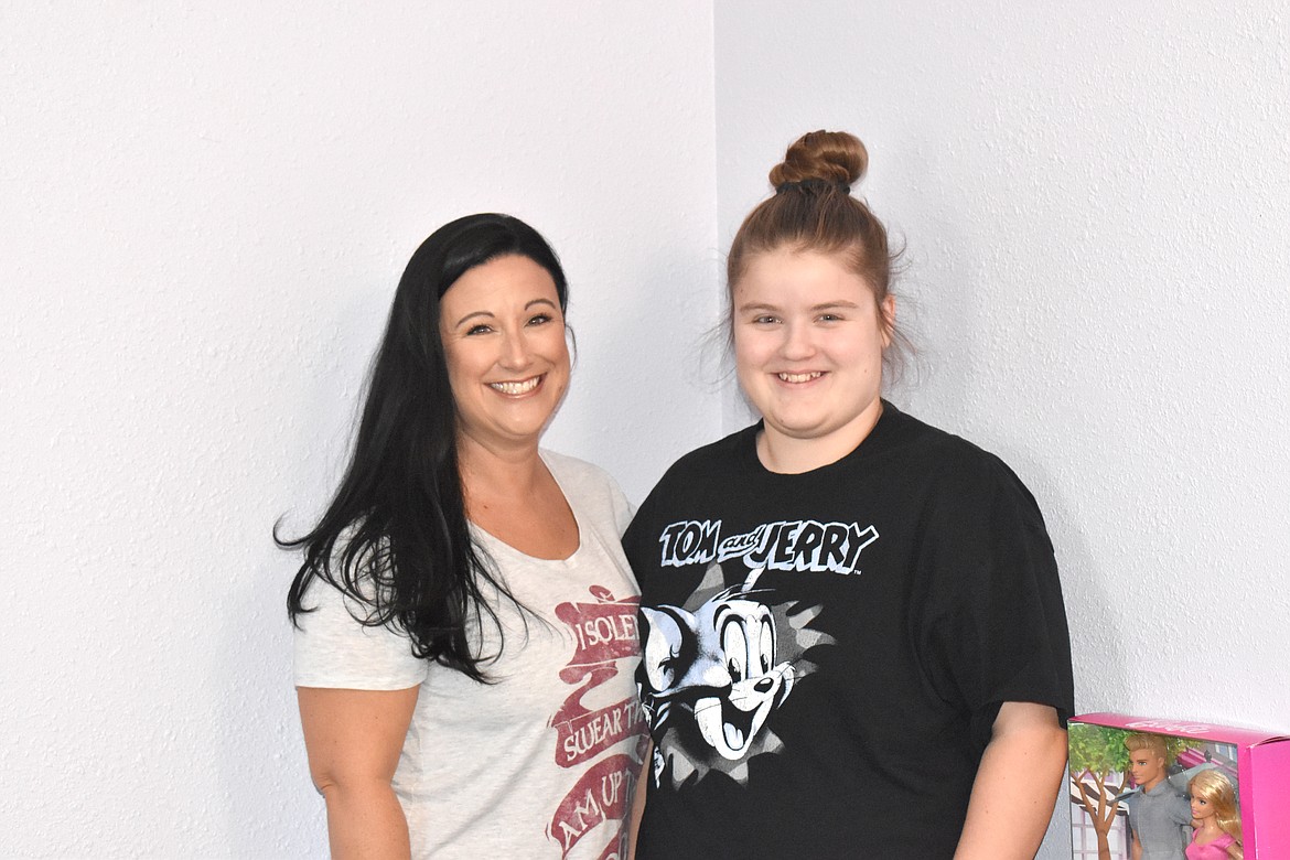 Lorelai Draper, right, and her mom Heidi Rogers, left, pose for a photo.