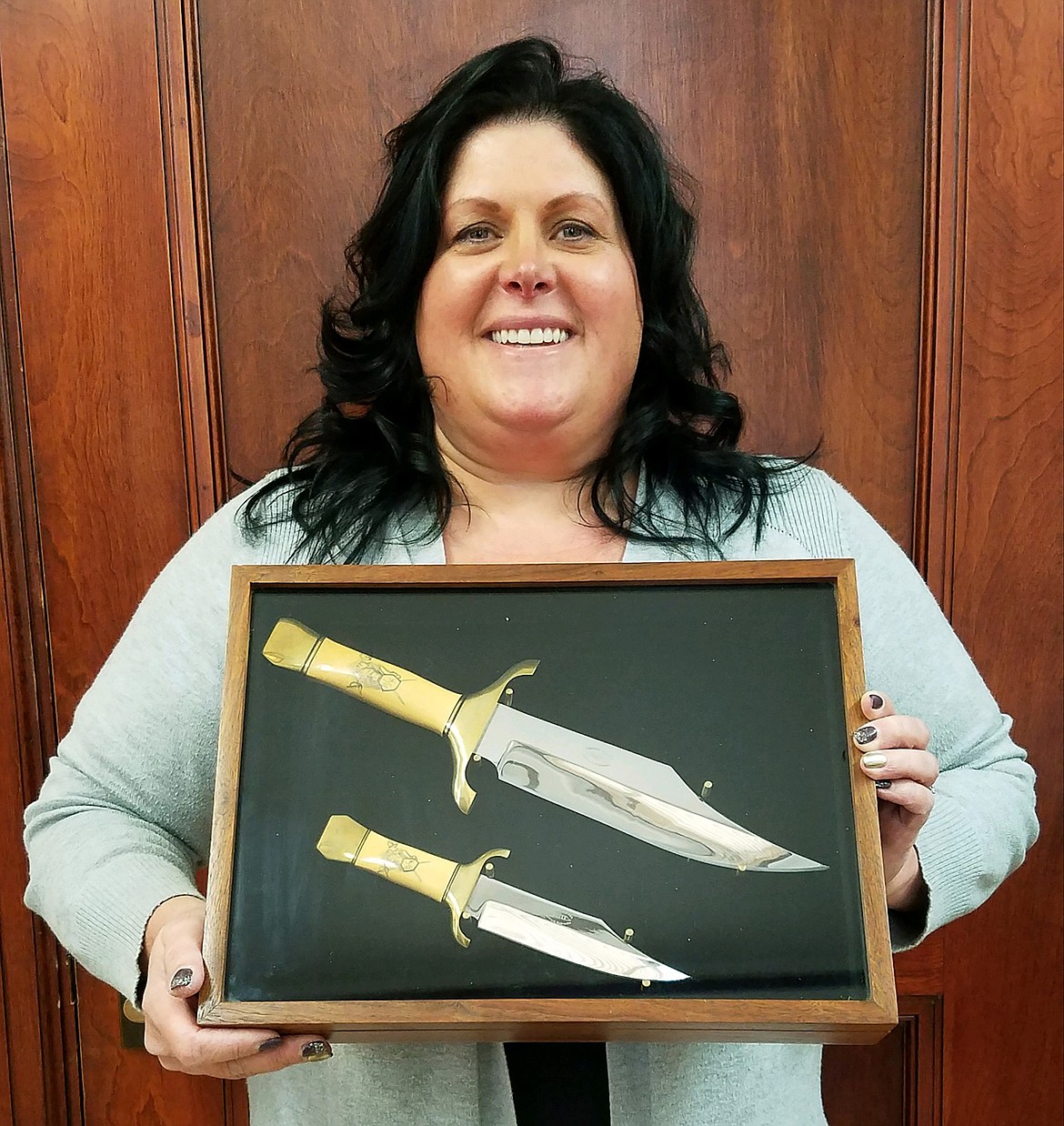 Winner of the first-place prize, a custom knife set, was Teresa Skeen
