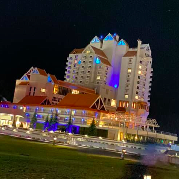 The Coeur d'Alene Resort, 2019, bathed in azure luminescence In honor of "Light Up the Town Blue" and Halo's One Hope, a diabetes awareness organization. Organizers are hosting the event tonight at six p.m. in from of the clock tower.
