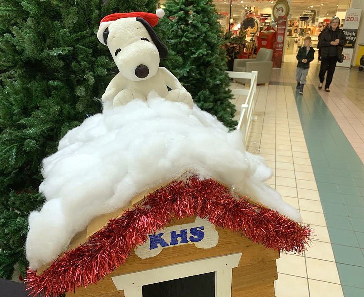 Pet tag sales for Lights of Love at the Silver Lake Mall will benefit the Kootenai Humane Society.