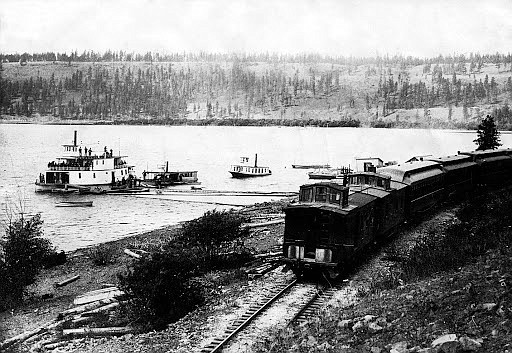 From left is seen the Amelia Wheaton, the Corwin and the General Sherman standing off Harrison in 1892. Ready to receive excursioners from an OR&N train in order to visit various points of interest on the lake.