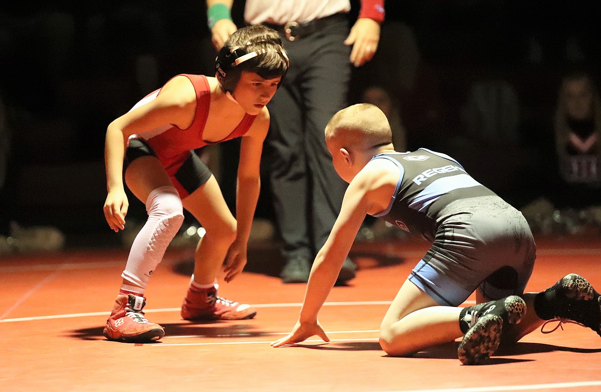 Timmy Stark (left) competes in a 70-pound match with Dalton Regehr prior to the start of Wednesday's "B" Cup.