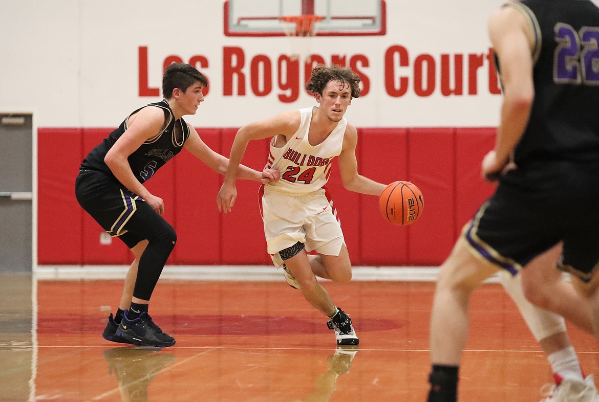 Randy Lane looks to attack the Kellogg defense Thursday.