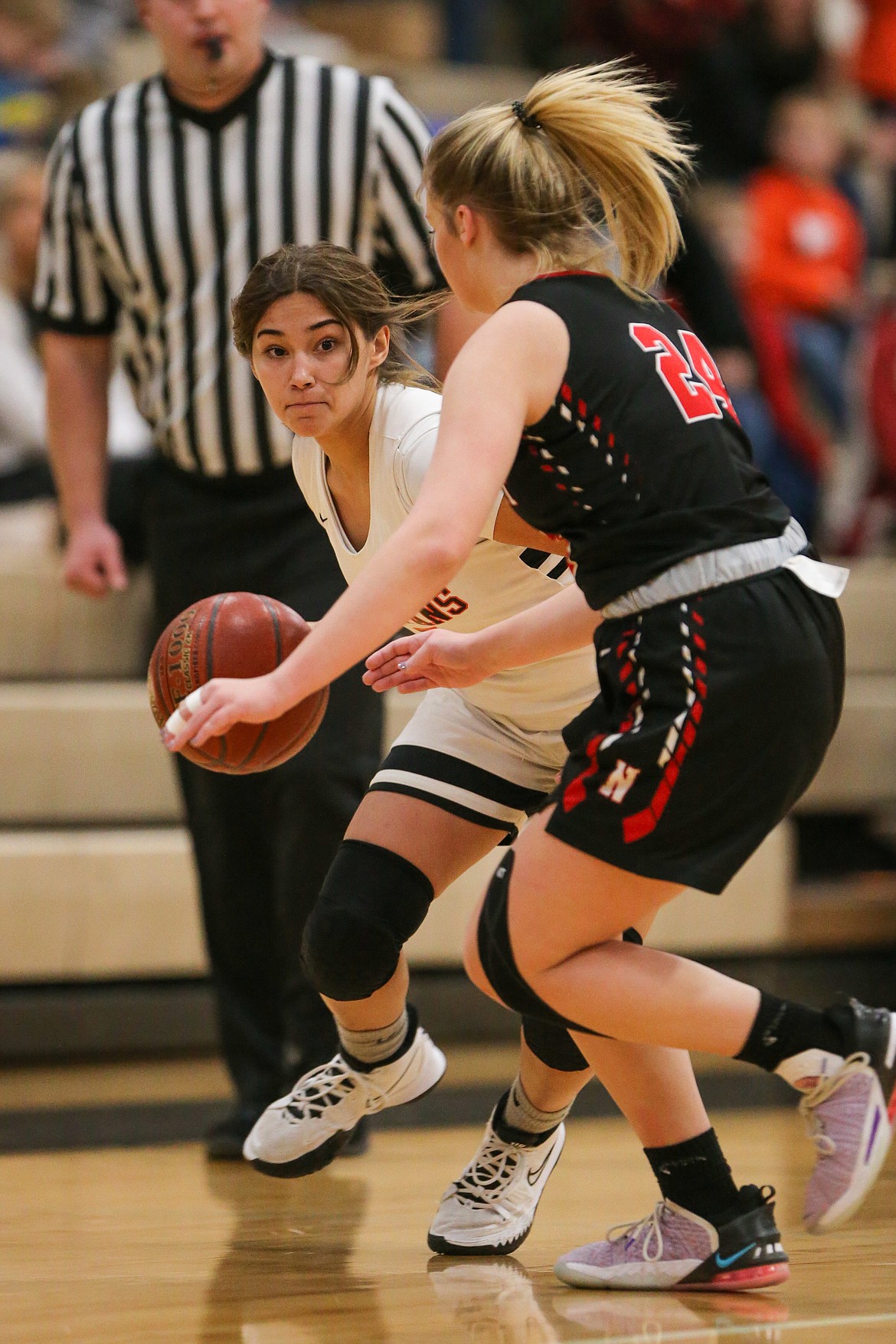 Lilly Freitas looks to drive toward the basket during Saturday's game.