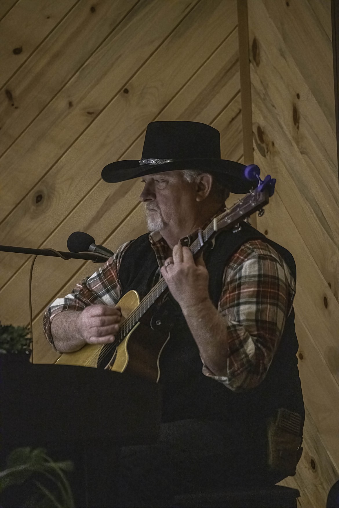 Donnie Croft plays guitar at a Christmas concert Dec. 10 at Plains Bible Chapel. (Tracy Scott/Valley Press)