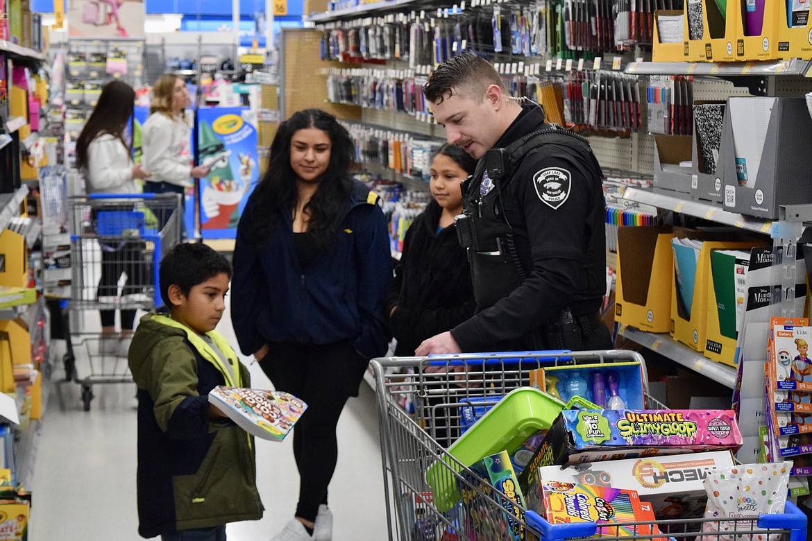 Holiday haul: Soap Lake Police Department Shop With A Cop event brings ...