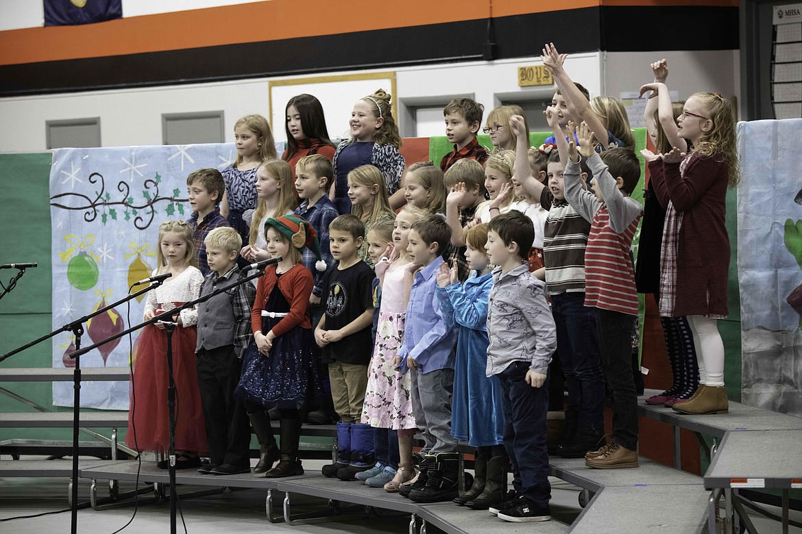 Plains elementary students take part in the annual Christmas concert last week. (Tracy Scott/Valley Press)