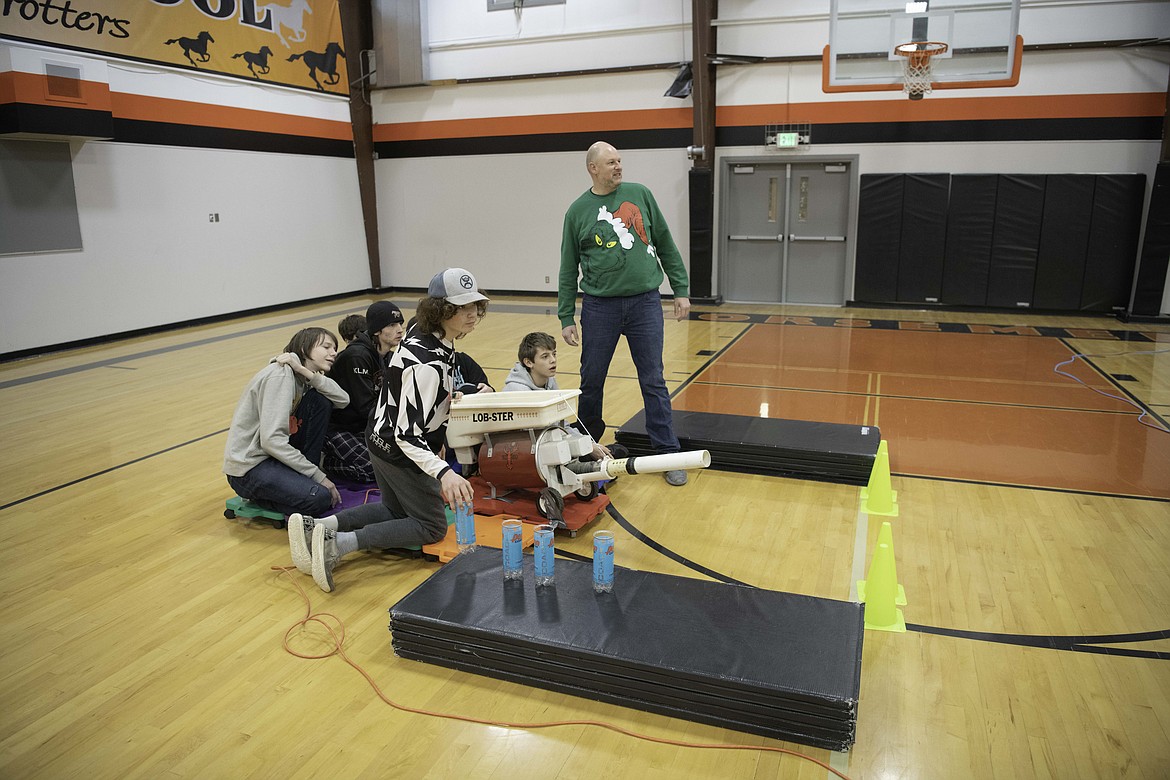 The tennis tank shootout. (Tracy Scott/Valley Press)