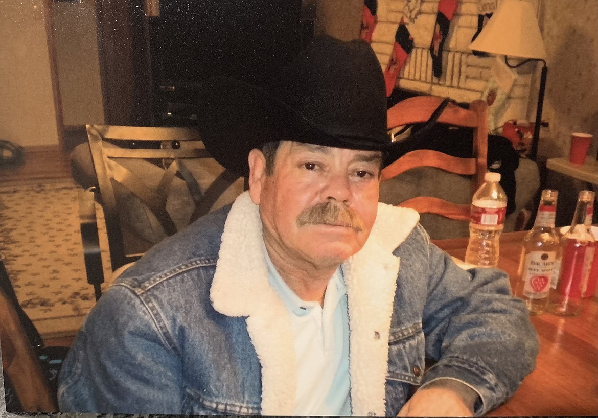 Justino “El Gatillero” Hernandez, longtime Moses Lake resident and patriarch of one of the largest farm-labor families of Eastern Washington, was peacefully serenaded home through the lyrics of his favorite song, “Que Me Entierren Con La Banda,” whilst surrounded by the unconditional love of all his family.