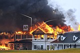 Fire tears through clubhouse at Oakland Hills golf club
