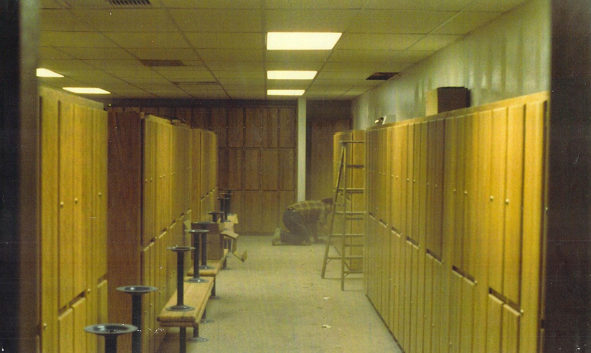 A spacious locker room just waiting for the ladies.