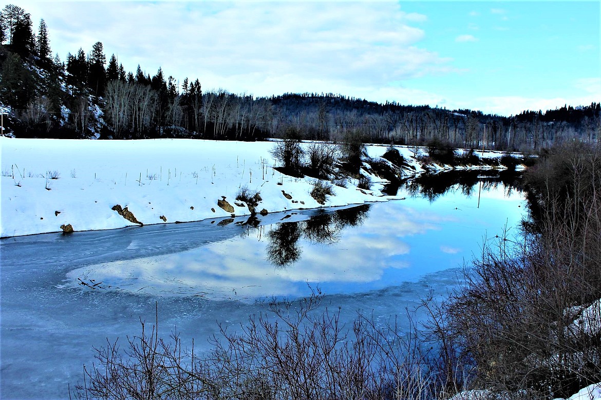 Cold afternoon around Cow Creek.