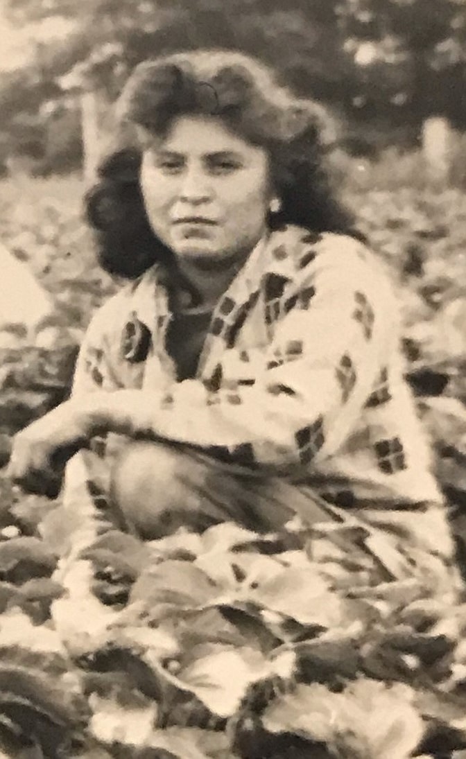 Mary was born in Denver, Colorado in 1932 to Joe and Barbarita Barrios. In the mid-1940s, as a family, they migrated to Toppenish, Washington.